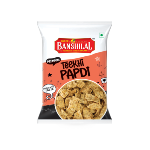 Teekhi Papdi spicy crispy namkeen
